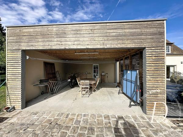 UNE MAISON SUR SOUS-SOL TOTAL QUI COCHE TOUTES LES CASES : VOLUMES, PISCINE, SOUS-SOL, CALME ET AUCUN TRAVAUX !