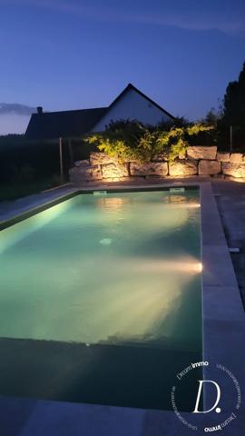 UNE MAISON SUR SOUS-SOL TOTAL QUI COCHE TOUTES LES CASES : VOLUMES, PISCINE, SOUS-SOL, CALME ET AUCUN TRAVAUX !