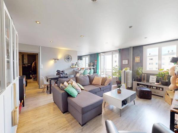 Appartement de Type 4 avec balcon et Garage, Ascenseur