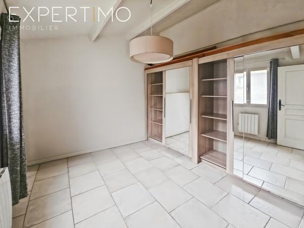 Massy (91300) Maison principale + Maison en lot arrière édifiée sur une parcelle de 387 m²