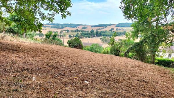 Terrain constructible Puycasquier(32120) 603m²