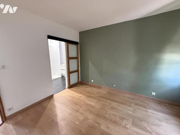 Jolie maison de ville avec jardinet, garage, loggia et terrasse
