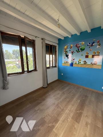 Jolie maison de ville avec jardinet, garage, loggia et terrasse