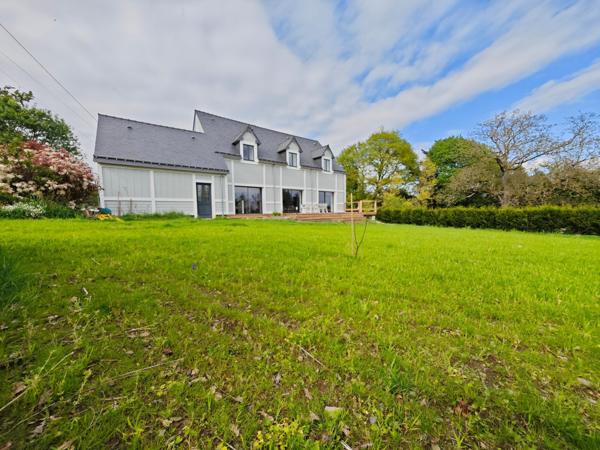 Maison à Elven, 56250 - 6 pièces 169m²
