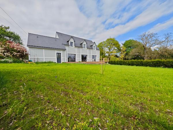 Maison à Elven, 56250 - 6 pièces 169m²