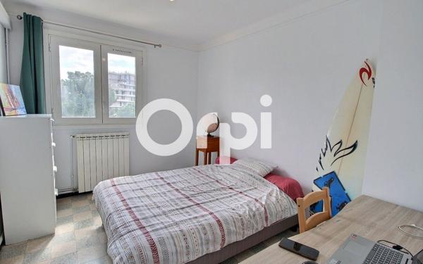 Appartement à vendre    3 pièces • 53 m2 Marseille 10
