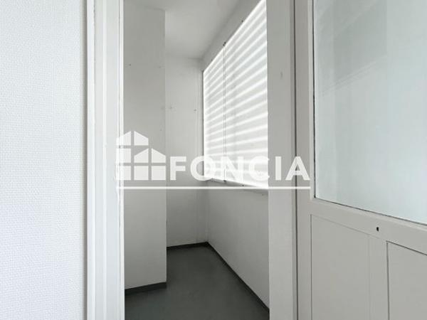 Location Appartement 3 pièces 66.8 m² - 65-67 ET 69 RUE MAINDRON Cholet 49300