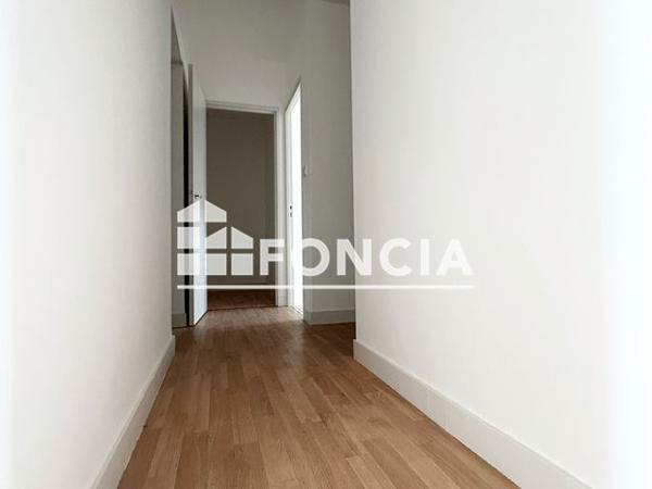 Location Appartement 3 pièces 66.8 m² - 65-67 ET 69 RUE MAINDRON Cholet 49300