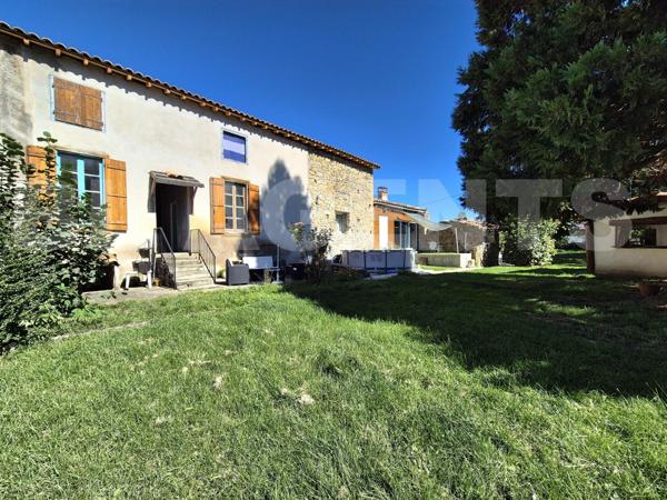 Rare sur le secteur de Léran : un ancien restaurant transformé en plusieurs habitations, idéal pour 