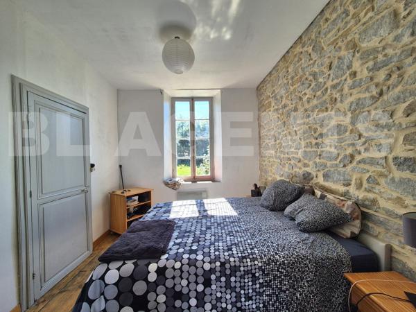 Rare sur le secteur de Léran : un ancien restaurant transformé en plusieurs habitations, idéal pour 