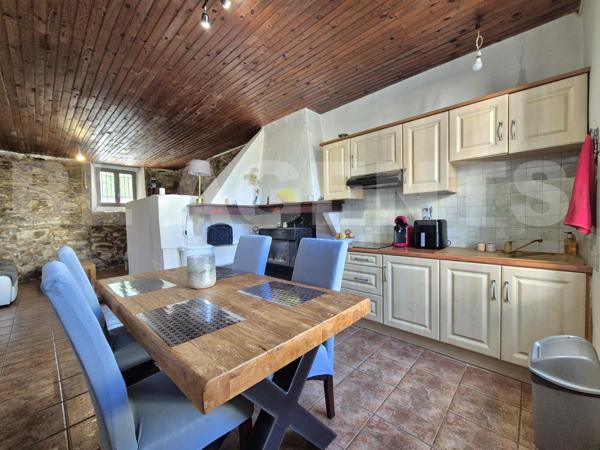 Rare sur le secteur de Léran : un ancien restaurant transformé en plusieurs habitations, idéal pour 