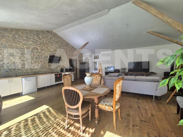 Rare sur le secteur de Léran : un ancien restaurant transformé en plusieurs habitations, idéal pour 