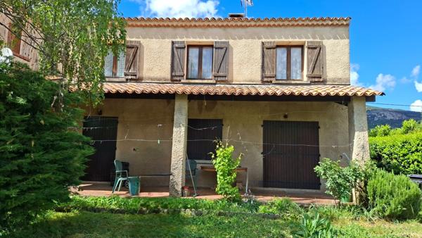 A vendre : Maison familiale à rénover 130m2 sur  DIGNE LES BAINS (04)