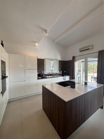 St Raphael Charmante Maison avec piscine 160 m2
