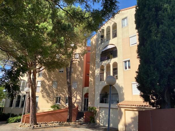 Appartement à louer 790 € CC CARCASSONNE 3 p 90 m² DPE C