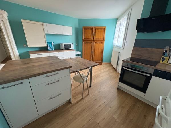 Appartement à louer 790 € CC CARCASSONNE 3 p 90 m² DPE C
