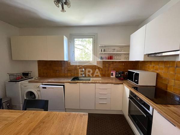 AIX EN PROVENCE - LA TORSE - CV A PIEDS -T3 TERRASSE - MEUBLE - PISCINE