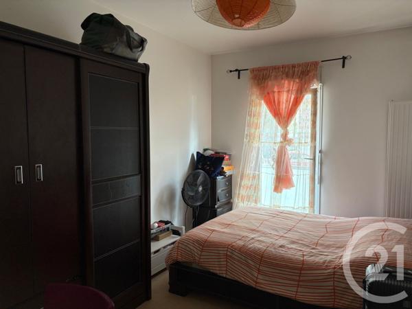 Appartement F4 à vendre  4 pièces - 72,75 m2 L HAY LES ROSES - 94