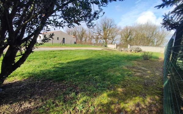 Terrain à vendre    Tesson