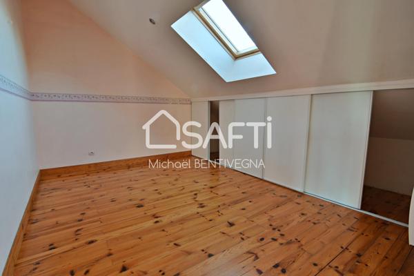 Immeuble de rapport et hangar avec terrain.