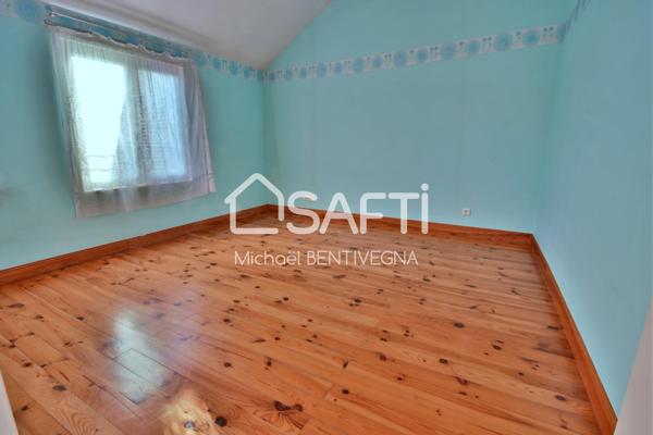 Immeuble de rapport et hangar avec terrain.