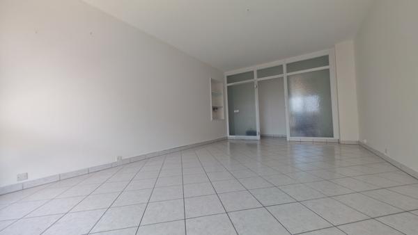 Appartement
         4 pièces
        - 79 m² 169 000 € *