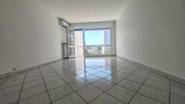 Appartement
         4 pièces
        - 79 m² 169 000 € *