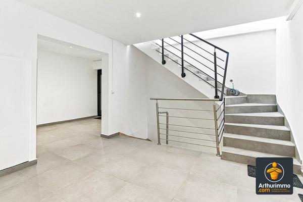 Location                                                      Appartement
                        
                     3 pièces                      60 m2                     à Charly