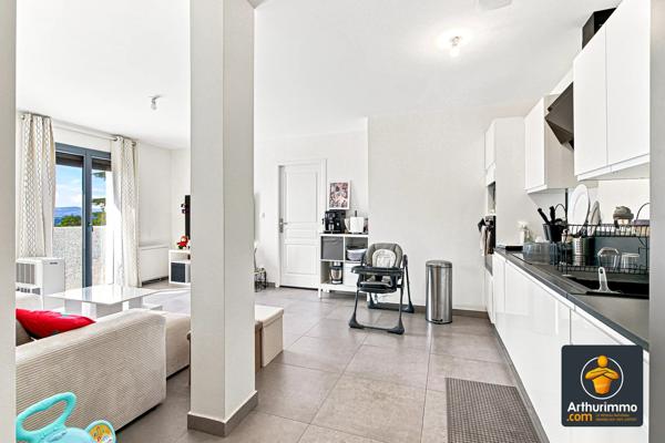 Location                                                      Appartement
                        
                     3 pièces                      60 m2                     à Charly