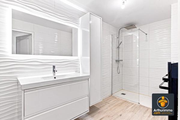Location                                                      Appartement
                        
                     3 pièces                      60 m2                     à Charly