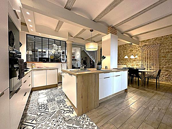 Maison 6 pièces 215 m2
