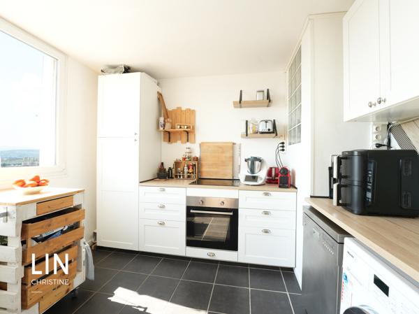 Appartement
         4 pièces
        - 78 m² Exclusivité 175 000 € *