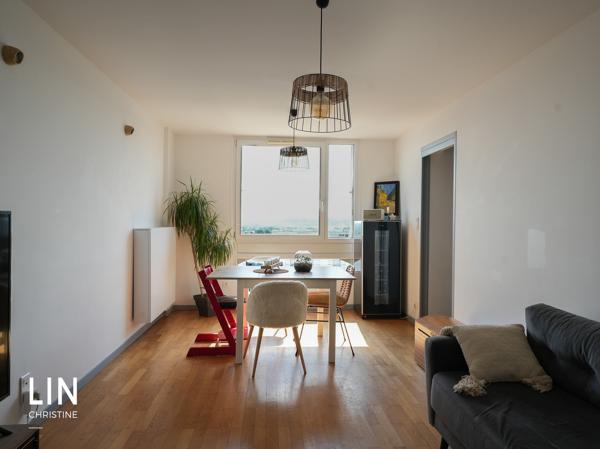 Appartement
         4 pièces
        - 78 m² Exclusivité 175 000 € *