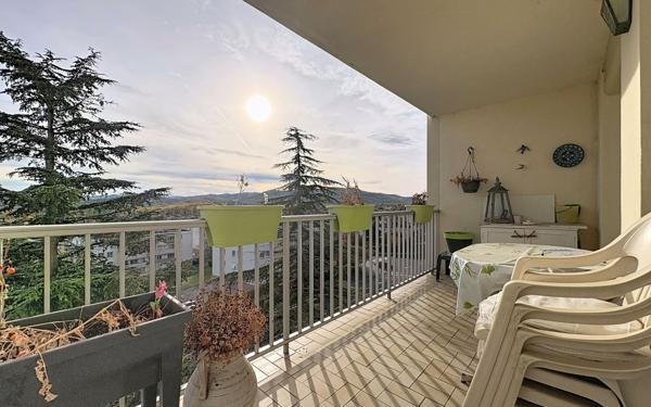 Appartement à vendre    4 pièces • 91,46 m2 Cournon-d'Auvergne