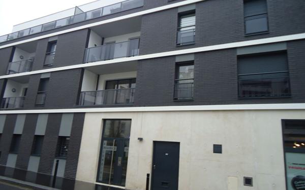 Stationnement à louer    Le Havre