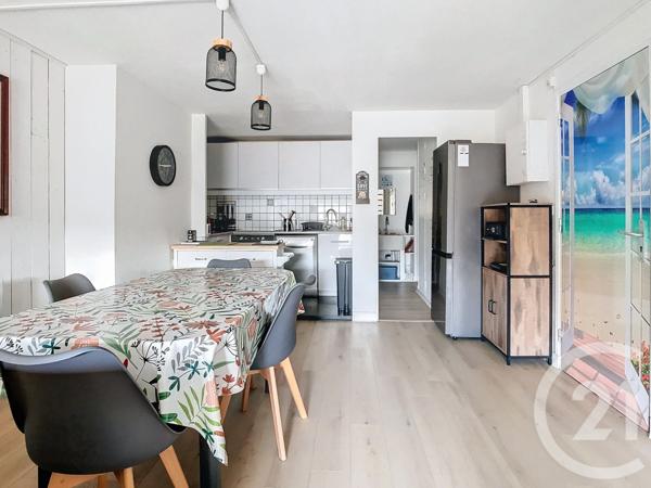 Appartement F5 à vendre  5 pièces - 77,06 m2 ARZON - 56