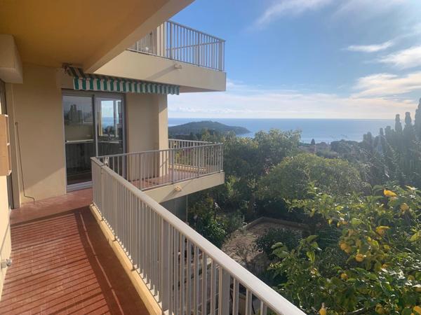 Vente                                                      Appartement
                        
                     4 pièces                      118 m2                     à Villefranche-sur-Mer