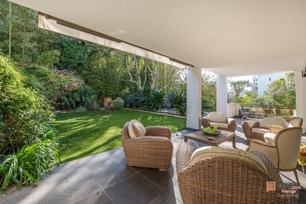 Marseille 13008 - Appartement Villa Triplex T4/5 d'exception avec jardin, terrasse, piscine, en bordure du Parc Borely 1.495.000