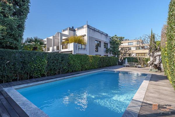 Marseille 13008 - Appartement Villa Triplex T4/5 d'exception avec jardin, terrasse, piscine, en bordure du Parc Borely 1.495.000