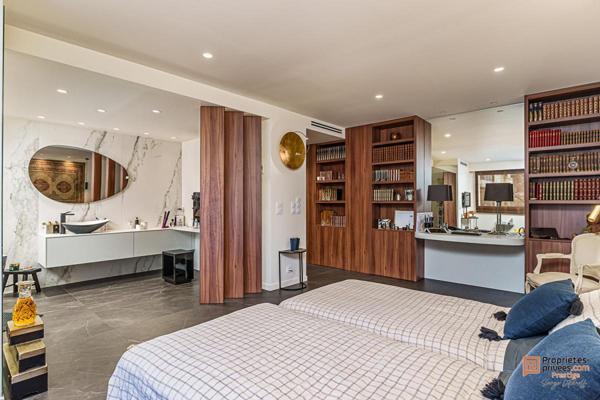 Marseille 13008 - Appartement Villa Triplex T4/5 d'exception avec jardin, terrasse, piscine, en bordure du Parc Borely 1.495.000