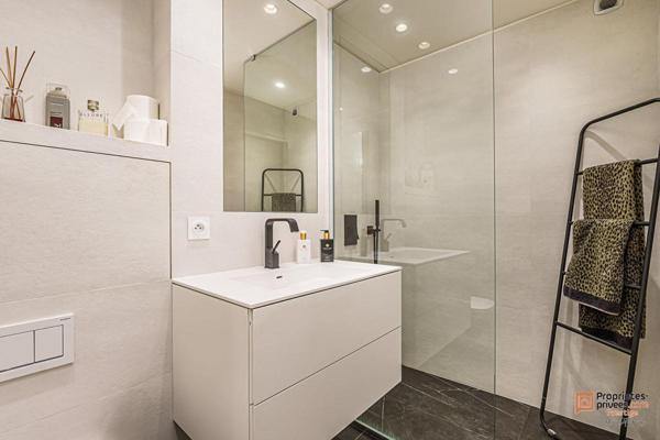 Marseille 13008 - Appartement Villa Triplex T4/5 d'exception avec jardin, terrasse, piscine, en bordure du Parc Borely 1.495.000