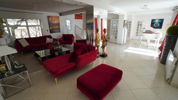 Maison à vendre 9 pièces MONTMORENCY (95)