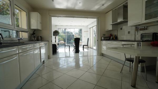 Maison à vendre 9 pièces MONTMORENCY (95)