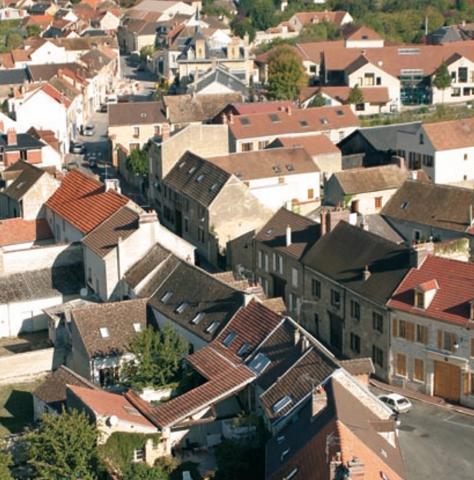 Ensemble immobilier à vendre CERGY Village (95)