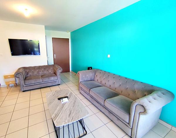97400 SAINT DENIS A LOUER - Saint-Denis - Centre-ville - Appartement T2 meublé - Rue des manguiers