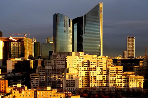 Nanterre (92000) Appartement traversant de 4 pièces sur 90,98 m² Carrez avec balcon, cave et box fermé en sous-sol pour 420 000