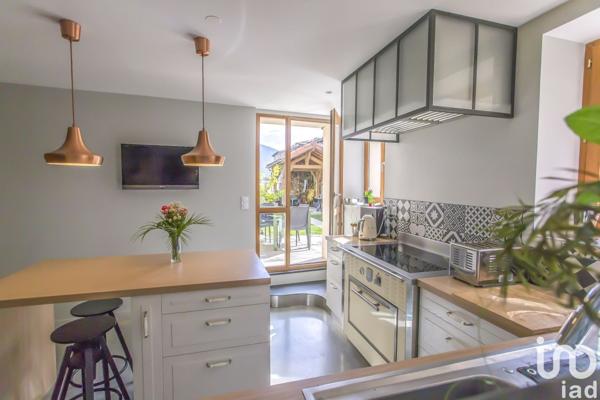 Maison 4 pièces de 130 m² à Veurey-Voroize (38113)