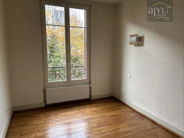 Appartement
         3 pièces
        - 74 m² Exclusivité 135 000 € *