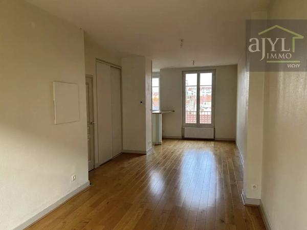 Appartement
         3 pièces
        - 74 m² Exclusivité 135 000 € *