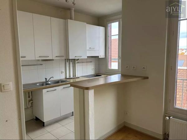 Appartement
         3 pièces
        - 74 m² Exclusivité 135 000 € *